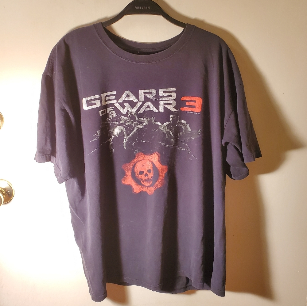 Gears of War 3 t-shirt size XL